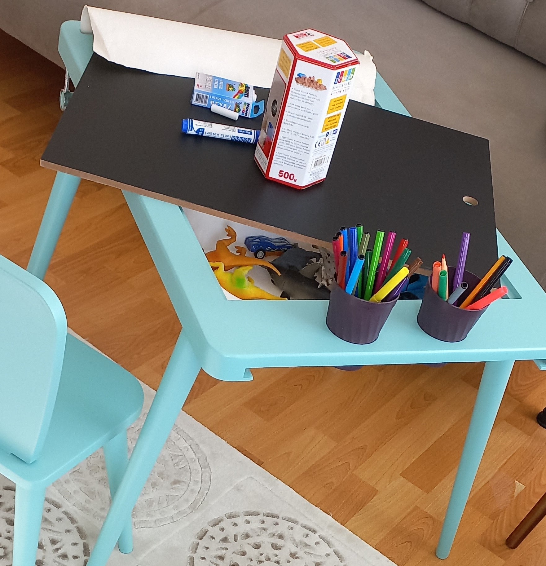 Turkuaz Renkli Montessori Ahşap Aktivite Masası - Huş Ağacı